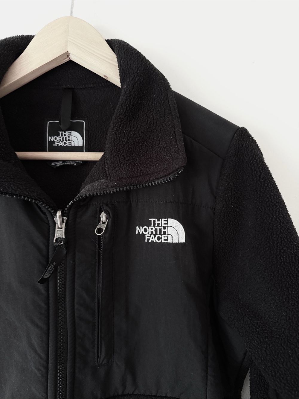 The North Face Women's Black Fleece Performance Jacket - Vintage TNF - Small - Picture 5 of 10